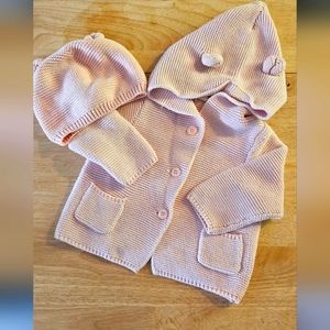 🌈 2/$15 - Gap Baby Girl Knit Bear Sweater with Hat